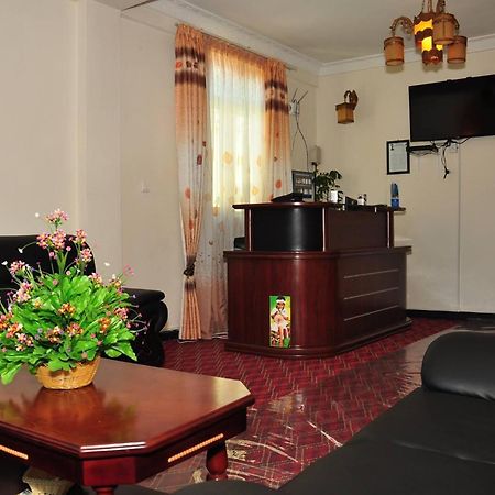 Keba Guest Inn Адис Абеба Екстериор снимка